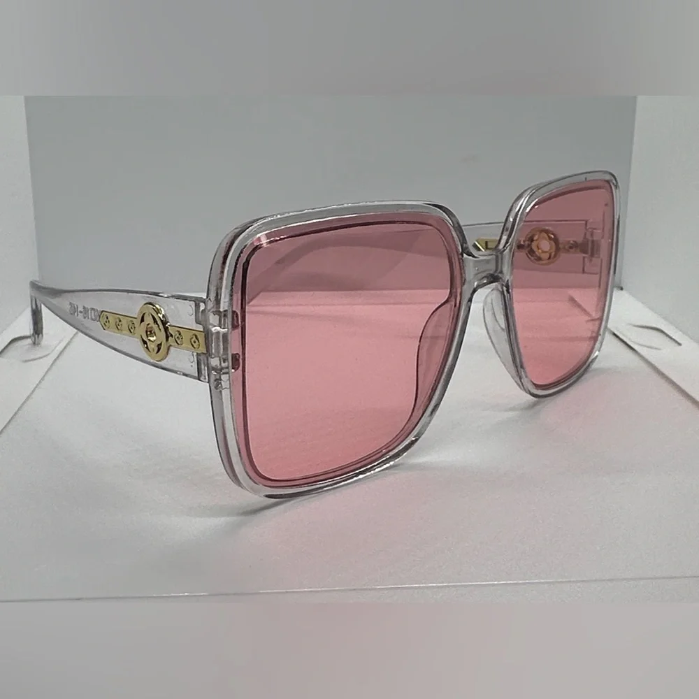 Oversized Square Sunglasses Gray Frame Pink Lens Gold DetailTrendy Fashion UV400